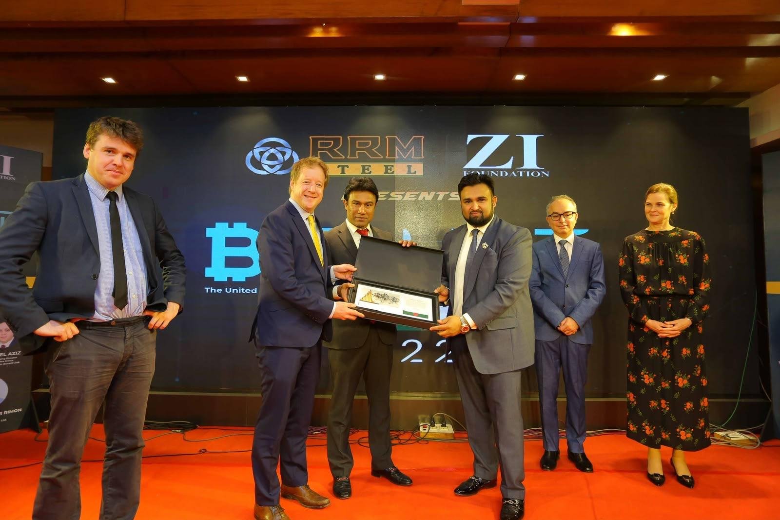 Biznet 2022 Grand Finale winners on stage